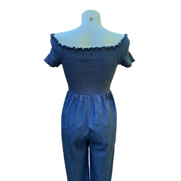 Francesca’s Blue Rain Ellison Jumpsuit Chambray Smocked Wide Leg Denim Medium - Picture 5 of 11